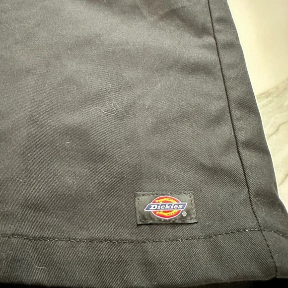 Men’s Dickie’s Shorts - Picture 2 of 3